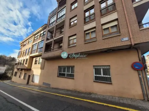 Local comercial en Centro - Ezequiel González