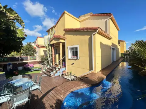 Casa en Urbanización - Vilafortuny