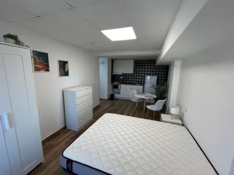 Estudio en Avenida Media