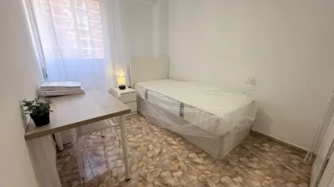 Habitación en Avenida Alta