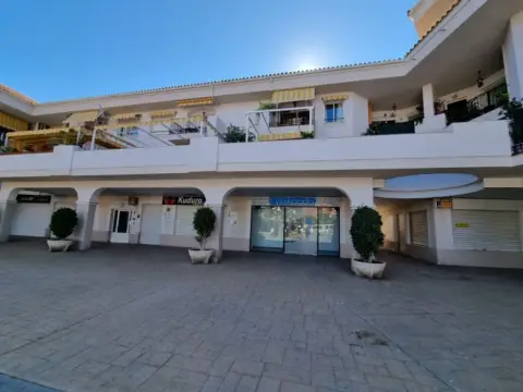 Local comercial en Plaza de Blas Infante