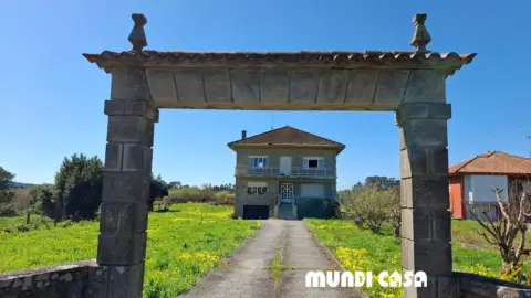 Casa en calle Mirans-Asados