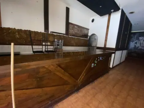 Local comercial en calle Tiépolo