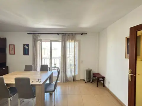 Piso en Avda. Andorra