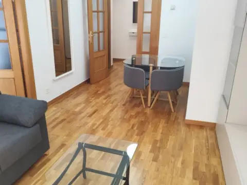 Piso en Avda. Valladolid