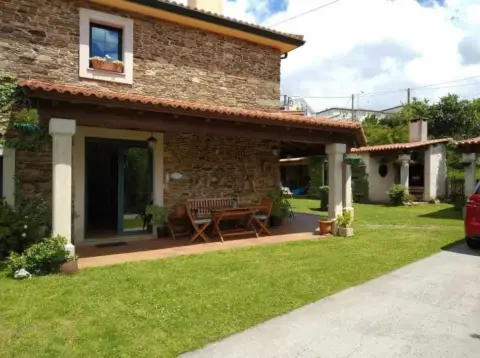 Casa rústica en Fene