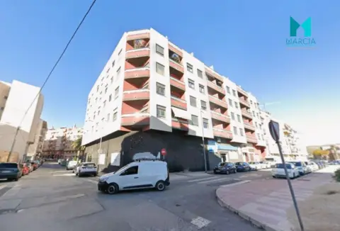 Local comercial en Campello (E