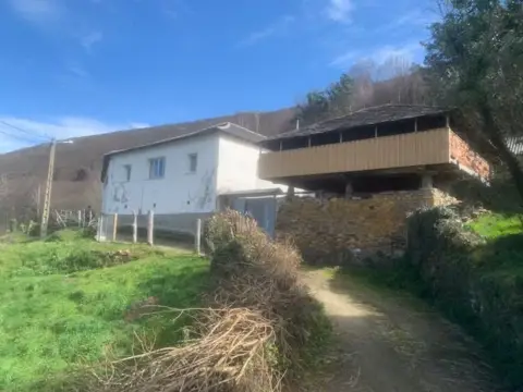 Finca rústica en Carretera Busmayor - Villayon