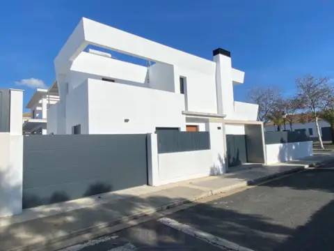 Chalet en calle de Cortelazor