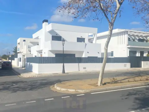 Chalet en calle de Cortelazor