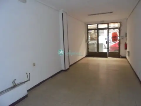 Local comercial en calle del Rancho