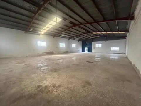 Nave industrial en Polígono Cachapets