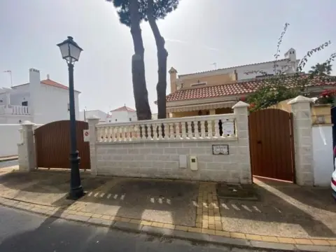 Chalet en Islantilla - Urbasur