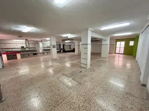 Local comercial en Ronda Sur