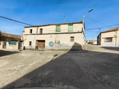 Casa en Basardilla