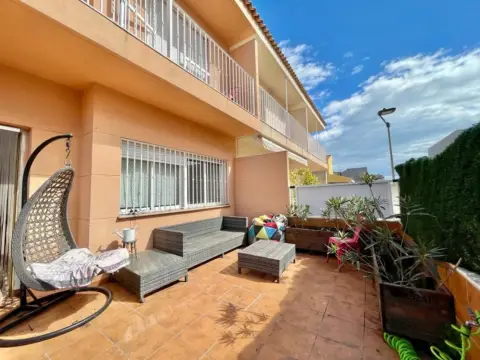 Casa adosada en calle de Coordinadora