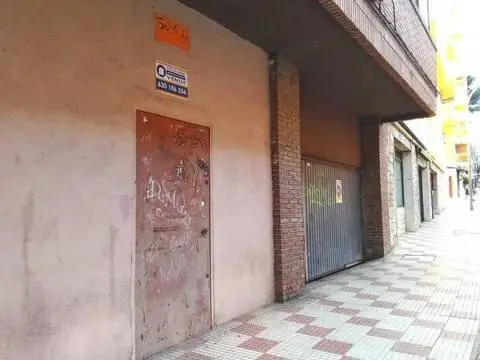 Local comercial en calle del Ferial