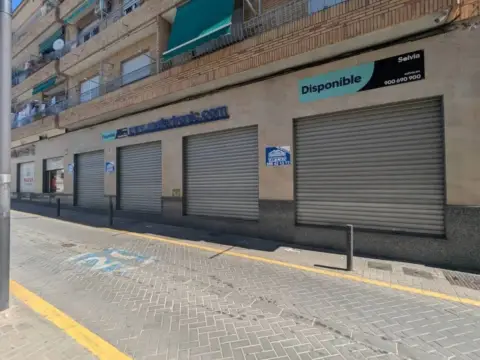 Local comercial en calle de Miguel Hernández