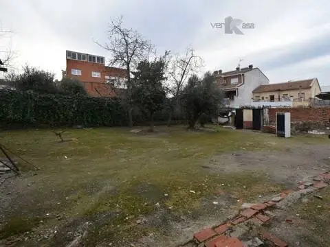 Terreno en calle de la Infanta Isabel