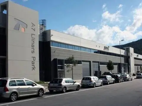 Nave industrial en Llinars del Vallès