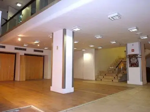 Local comercial en Ensanches - Zabalguneak
