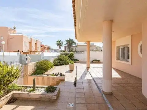 Chalet en calle Parque Manga