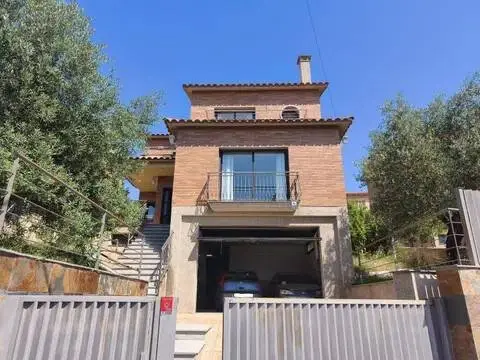 Chalet en Abrera