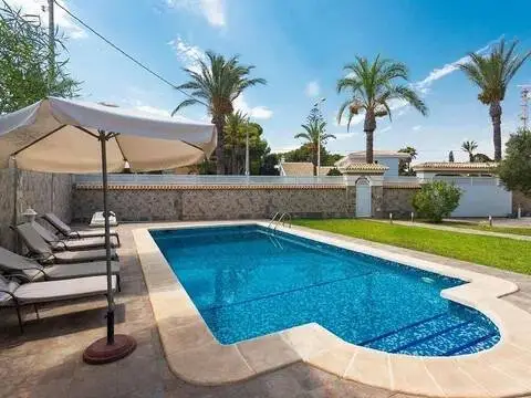Chalet en Avenida del Cabo