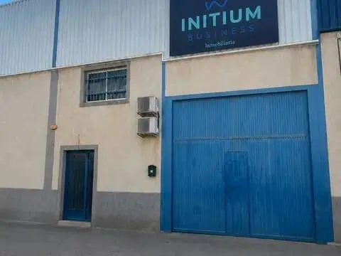Nave industrial en calle calle Artes y Oficios, 8