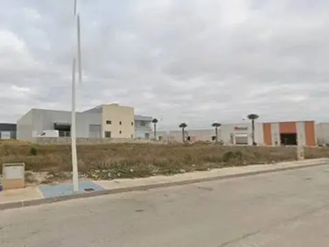 Terreno en Avenida Cabecicos Blancos