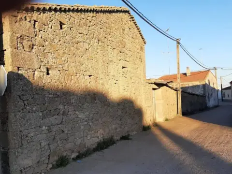 Chalet en Muga de Sayago