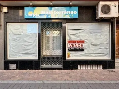 Local comercial en calle de Salvador