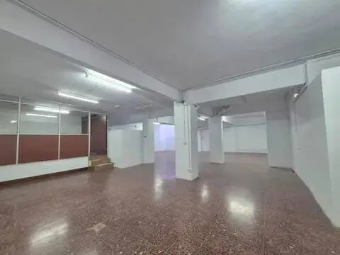 Local comercial en Carrer de la Ferreria