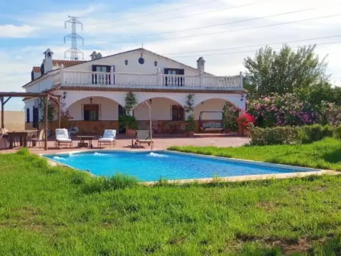 Chalet en Carmona