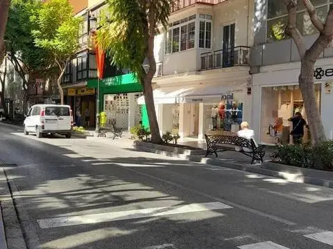Edificio en Puerto Deportivo