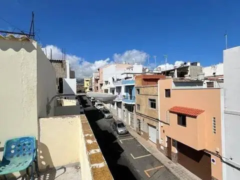 Edificio en calle Capitan Cortes