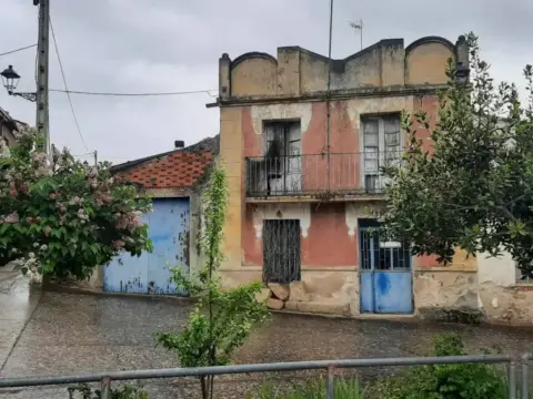 Chalet en Muelas del Pan