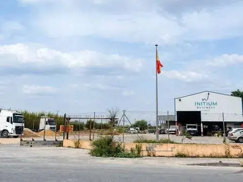 Nave industrial en calle Casa Perallas, 22