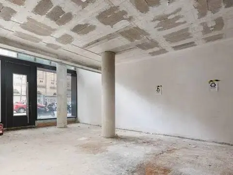 Local comercial en Carrer de la Diputació