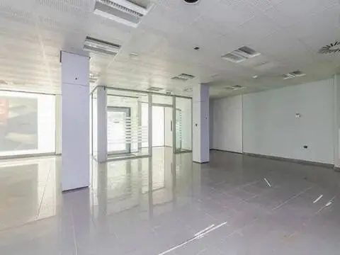 Local comercial en Sant Pere i Sant Pau