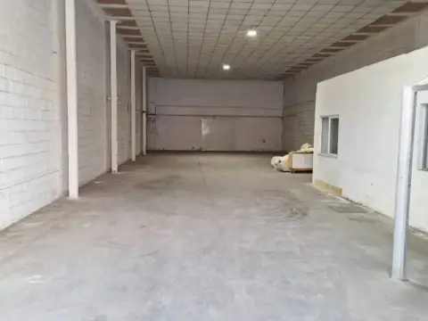 Nave industrial en Palmete