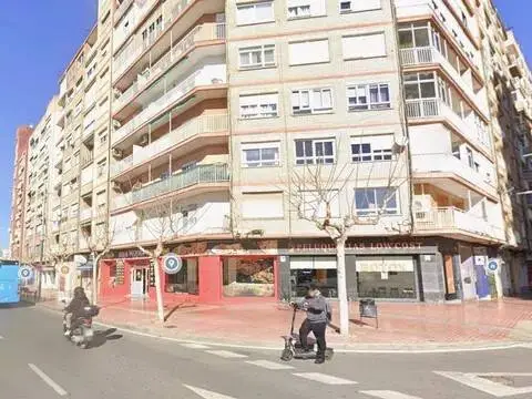 Piso en calle de Capitanes Ripoll