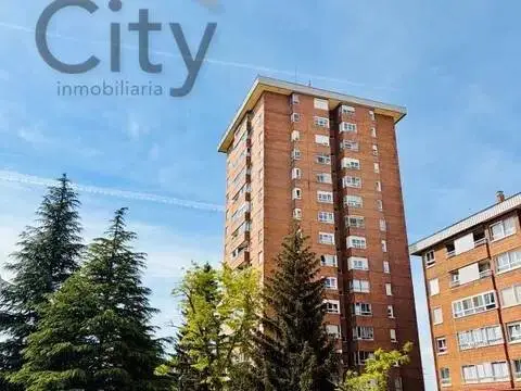 Piso en Sector 8