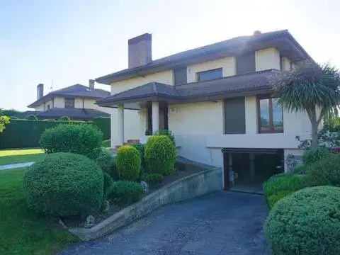 Chalet en Betoño
