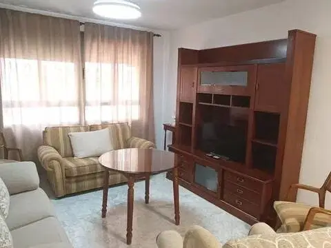 Piso en Ciudad Jardín-Zoco