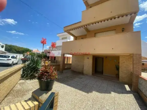 Chalet en Lepe