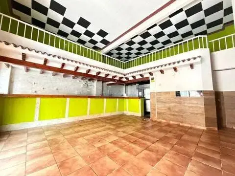 Local comercial en calle de Fernando Díaz de Mendoza