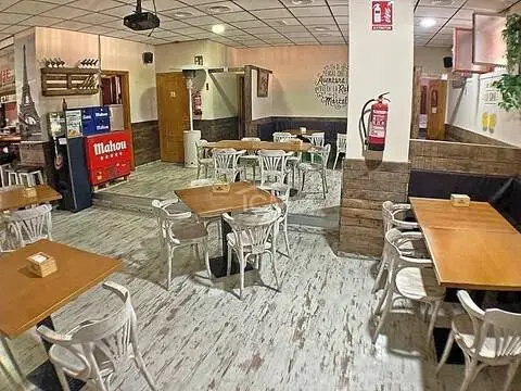 Local comercial en El Restón