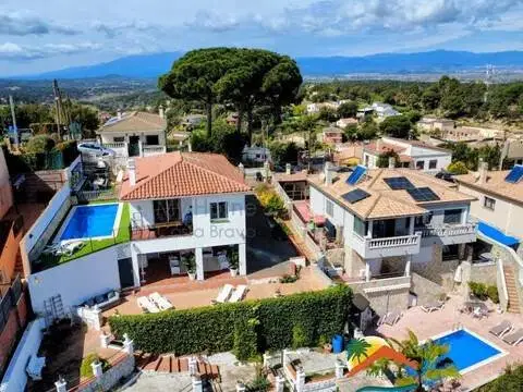 Chalet en Carrer de la Petúnia