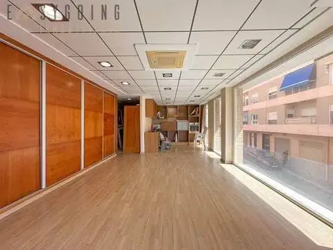 Local comercial en Centre-Port-Platja Llevant